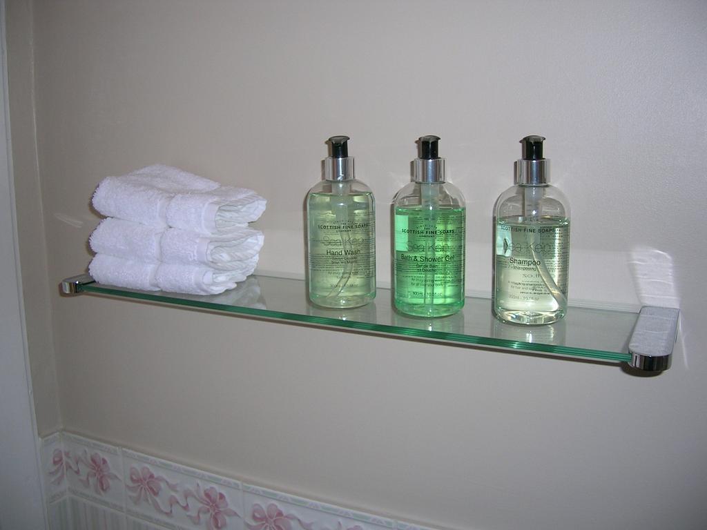 Achnacarry Guest House Perth Room photo